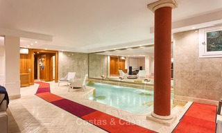 Kwaliteits Villa te koop, gebouwd in Klassieke stijl, gelegen aan de Golden Mile, Marbella. Verlaagd in prijs! 3099 