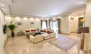 Kwaliteits Villa te koop, gebouwd in Klassieke stijl, gelegen aan de Golden Mile, Marbella. Verlaagd in prijs! 3124 