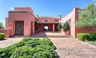 Villa in Spaanse stijl te koop Panoramisch uitzicht in een Luxueuse Beveiligde Golfresort in Benahavis - Marbella 3174 