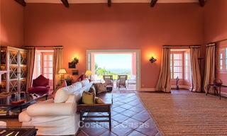 Villa in Spaanse stijl te koop Panoramisch uitzicht in een Luxueuse Beveiligde Golfresort in Benahavis - Marbella 3178 