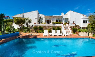 Te renoveren Villa te koop in Estepona, Costa del Sol, met prachtig zeezicht en dichtbij het strand 3195 