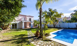 Villa te koop op loopafstand van de golfbaan en commercieel centrum in Guadalmina, Marbella 3272 