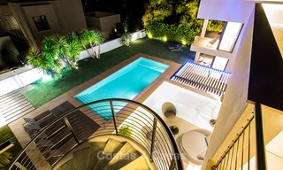 Hedendaagse villa te koop, gelegen vlakbij het Strand in Puerto Banus, Marbella. Verlaagd in prijs! 3458 