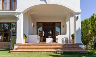 Instapklare nieuwe luxe villa te koop, eerstelijn golf in een gated golfresort, New Golden Mile, Marbella - Estepona 3493 