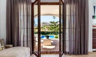 Instapklare nieuwe luxe villa te koop, eerstelijn golf in een gated golfresort, New Golden Mile, Marbella - Estepona 3499 