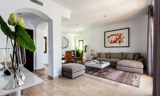 Instapklare nieuwe luxe villa te koop, eerstelijn golf in een gated golfresort, New Golden Mile, Marbella - Estepona 3502 