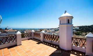 Instapklare nieuwe luxe villa te koop, eerstelijn golf in een gated golfresort, New Golden Mile, Marbella - Estepona 3537 