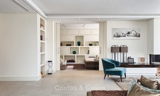 Aantrekkelijke en ruime, gerenoveerde luxe villa met prachtige zeezichten te koop, Marbella East 3582 