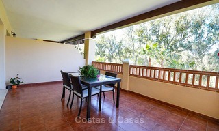 Luxe appartement te koop in een eerstelijn golf resort in Marbella - Estepona 3641 