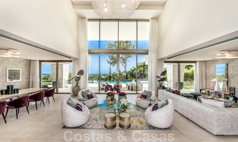 Buitengewone eigentijdse luxevilla met adembenemend zeezicht te koop in Sierra Blanca, Marbella 27021