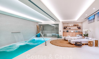 Buitengewone eigentijdse luxevilla met adembenemend zeezicht te koop in Sierra Blanca, Marbella 27023 