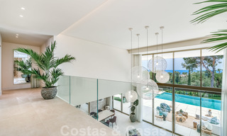 Buitengewone eigentijdse luxevilla met adembenemend zeezicht te koop in Sierra Blanca, Marbella 27030 