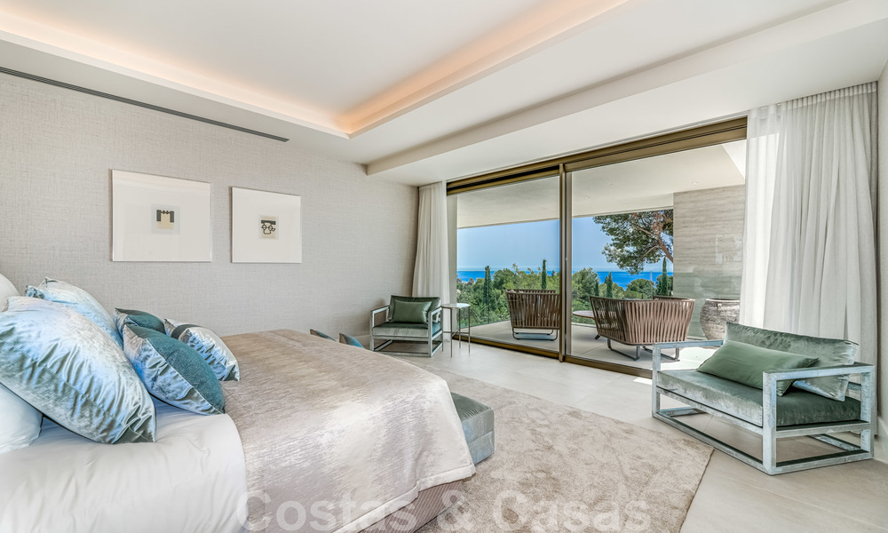 Buitengewone eigentijdse luxevilla met adembenemend zeezicht te koop in Sierra Blanca, Marbella 27031