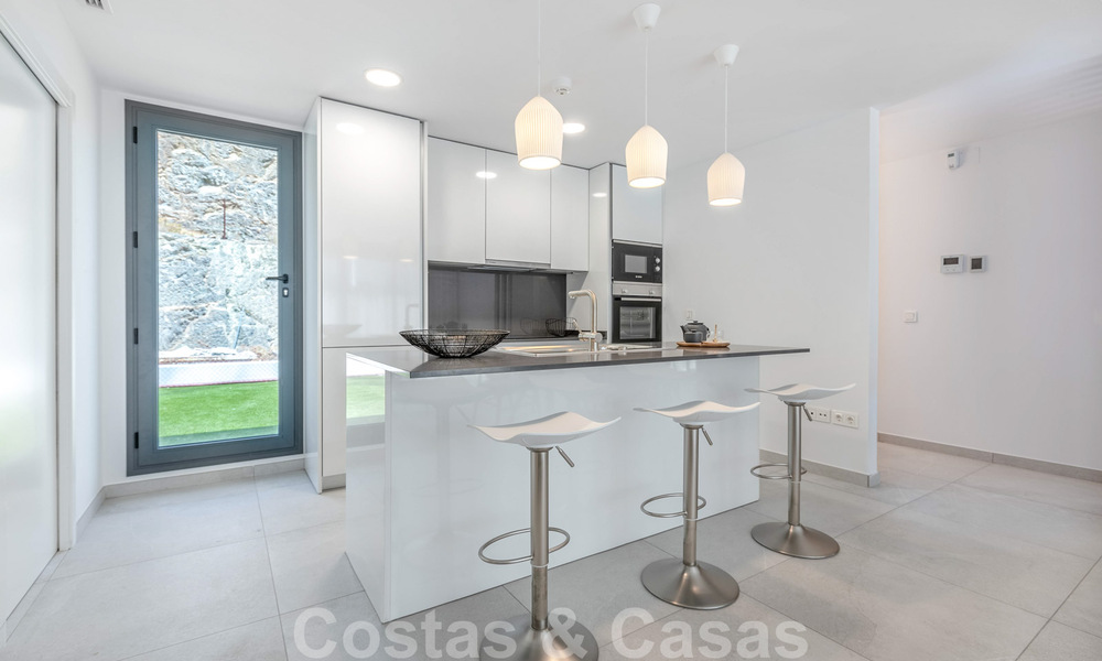 Instapklare nieuwe moderne appartementen te koop in een begeerde buurt van Benahavis - Marbella 32380