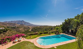 Charmante en ruime villa in Andalusische stijl te koop in El Madronal, Benahavis - Marbella 3768 