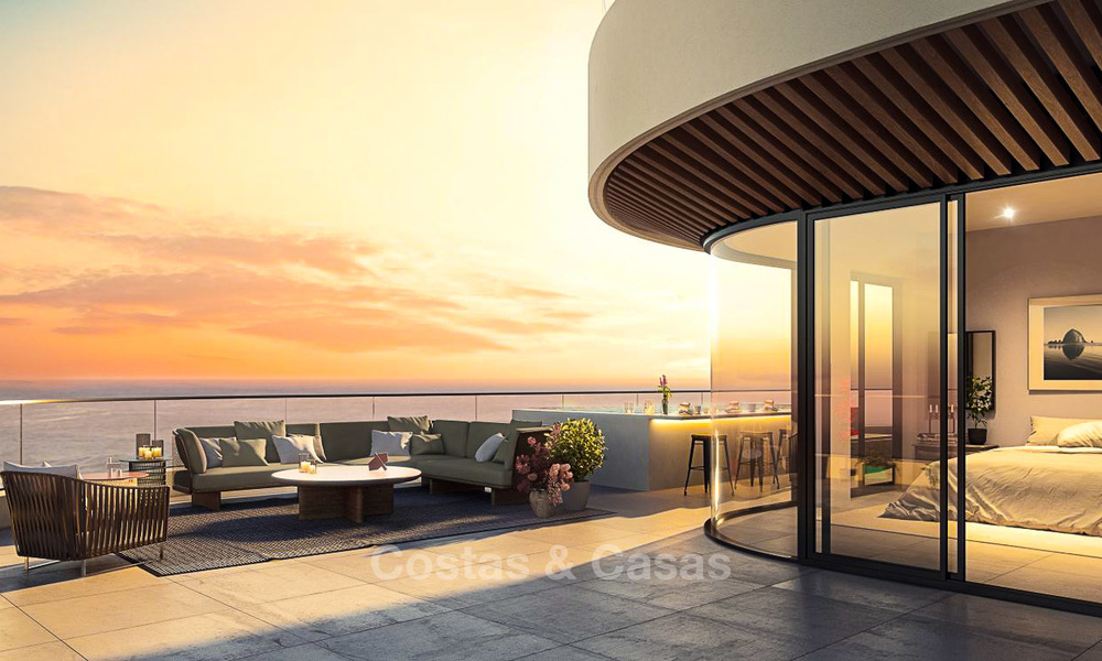Nieuwe moderne eerstelijns strand appartementen te koop in Torremolinos, Costa del Sol. Opgeleverd. Laatste units. 3718