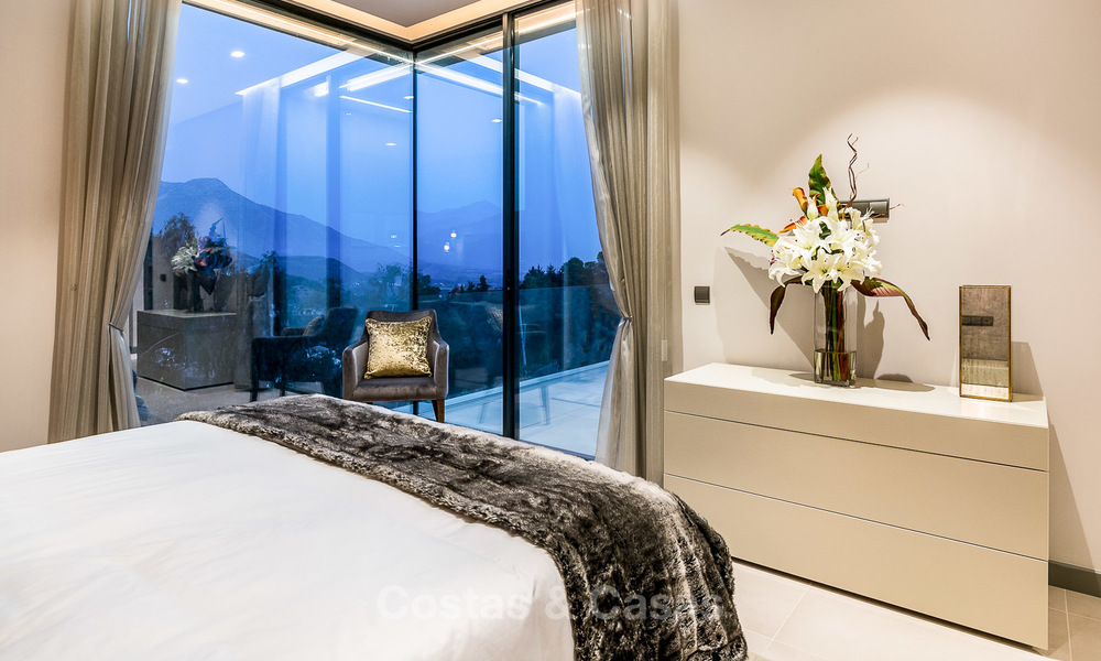 Luxe nieuwbouw villa in moderne, eigentijdse stijl te koop in El Madroñal, Benahavis - Marbella 3858