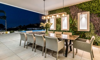 Luxe nieuwbouw villa in moderne, eigentijdse stijl te koop in El Madroñal, Benahavis - Marbella 3878 