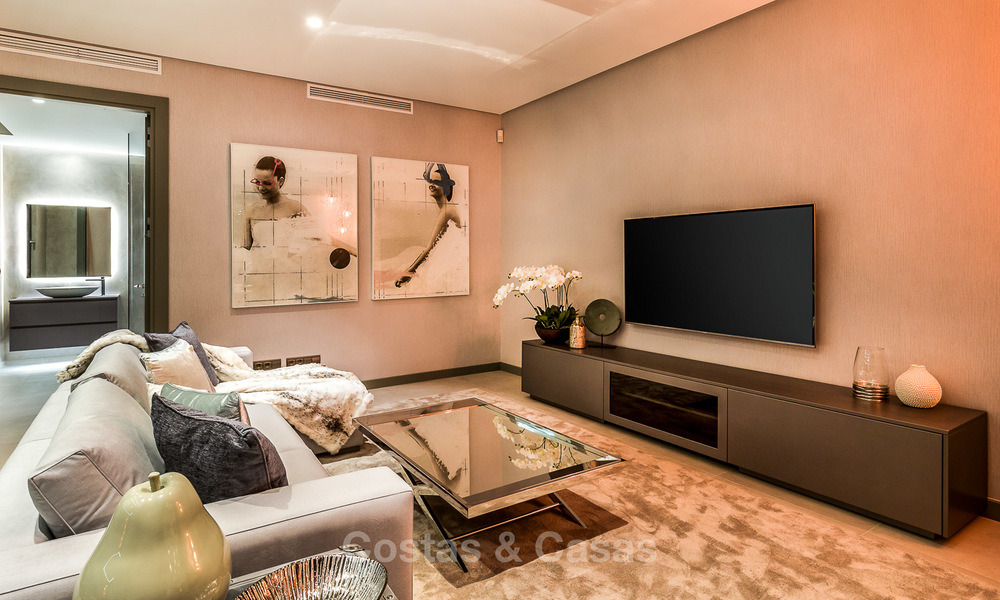 Luxe nieuwbouw villa in moderne, eigentijdse stijl te koop in El Madroñal, Benahavis - Marbella 3881
