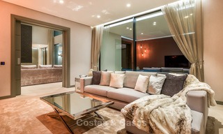 Luxe nieuwbouw villa in moderne, eigentijdse stijl te koop in El Madroñal, Benahavis - Marbella 3883 