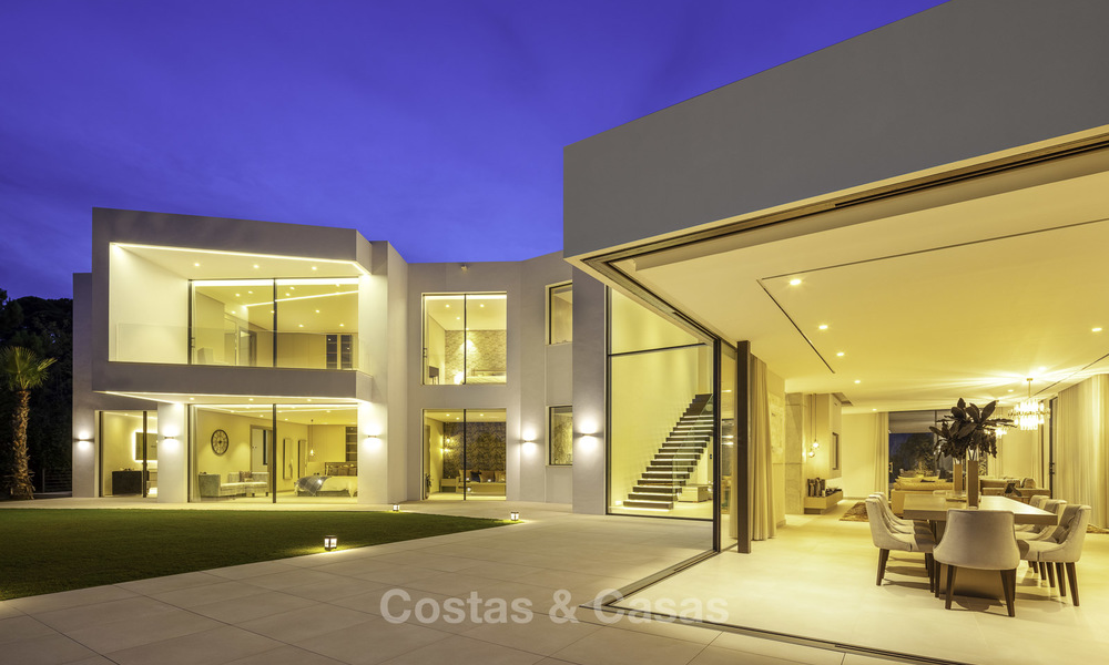 Elegant-eigentijdse moderne nieuwbouw villa te koop in El Madroñal, Benahavis - Marbella 17170