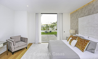 Nieuwe, modern-eigentijdse luxe villa met zeezicht te koop in Benahavis, Marbella 36608 