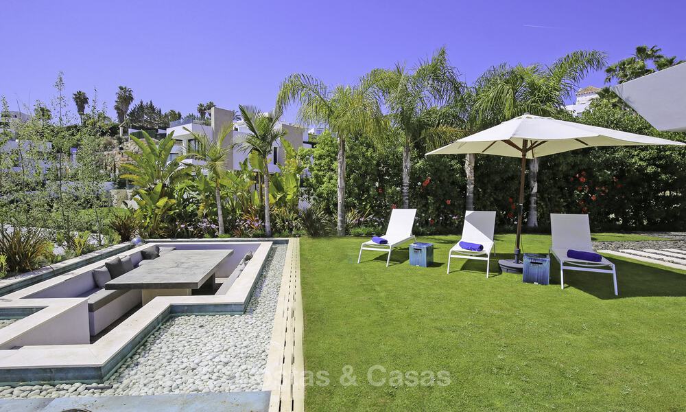 Nieuwe, modern-eigentijdse luxe villa met zeezicht te koop in Benahavis, Marbella 36626