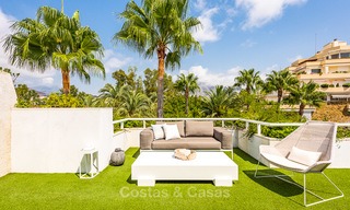 Eerstelijn golf ruim gemoderniseerd luxe penthouse te koop in Nueva Andalucia - Marbella 4009 