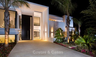 Ruime moderne luxe villa te koop nabij het strand en golf in Marbella - Estepona 4279 