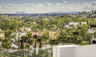 Luxe appartementen te koop in een exclusief complex in Nueva Andalucia - Marbella met panoramisch uitzicht over de golf en zee 12449 