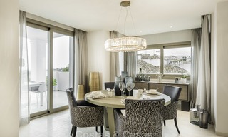Luxe appartementen te koop in een exclusief complex in Nueva Andalucia - Marbella met panoramisch uitzicht over de golf en zee 12453 