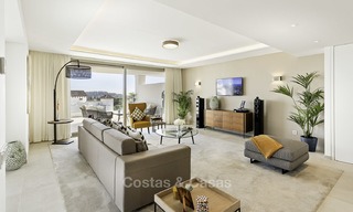 Luxe appartementen te koop in een exclusief complex in Nueva Andalucia - Marbella met panoramisch uitzicht over de golf en zee 12475 