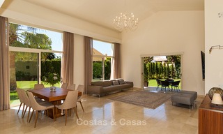 Moderne villa te koop nabij het strand en golf in Marbella - Estepona 4304 