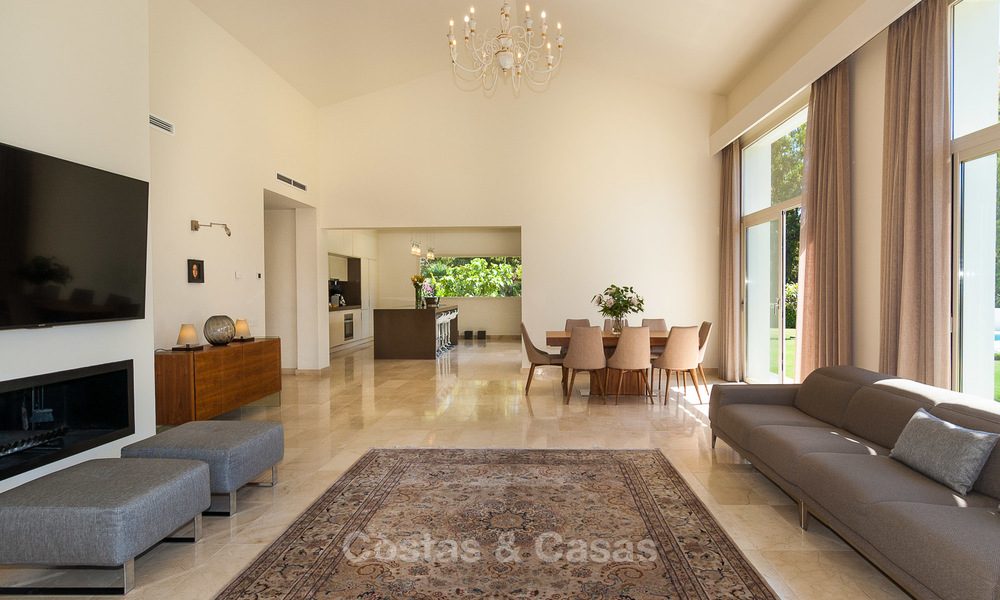 Moderne villa te koop nabij het strand en golf in Marbella - Estepona 4305