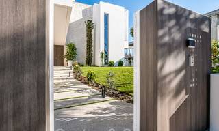 Prachtige modern-eigentijdse villa's te koop in een nieuw boetiekproject tussen Estepona en Marbella 19671 