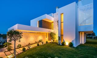 Prachtige modern-eigentijdse villa's te koop in een nieuw boetiekproject tussen Estepona en Marbella 19695 