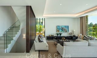 Instapklare nieuwe moderne luxe villa´s te koop in een boetiekcomplex aan de golfbaan op de New Golden Mile, Marbella - Estepona 32947 