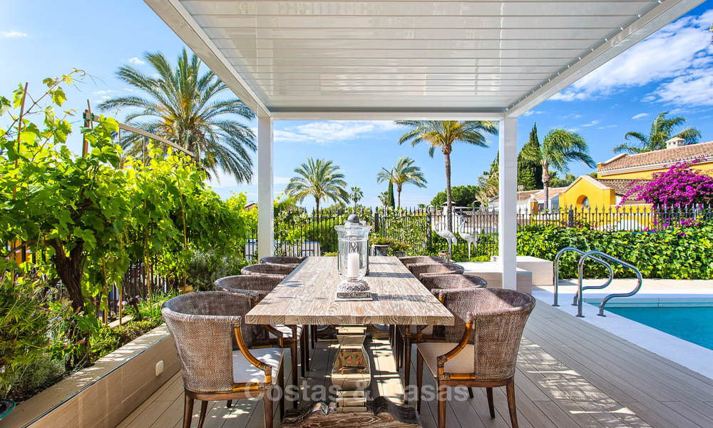 High-end klassieke stijl luxe villa met uitzicht op zee te koop op de Golden Mile, Marbella 4584