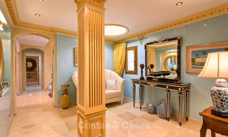 High-end klassieke stijl luxe villa met uitzicht op zee te koop op de Golden Mile, Marbella 4600 