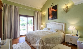 High-end klassieke stijl luxe villa met uitzicht op zee te koop op de Golden Mile, Marbella 4604 