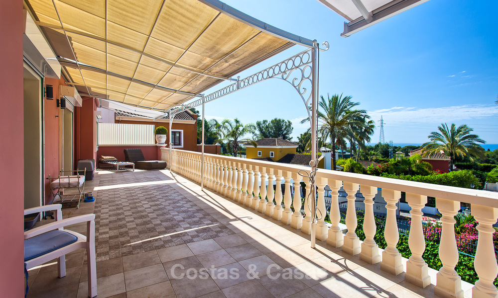 High-end klassieke stijl luxe villa met uitzicht op zee te koop op de Golden Mile, Marbella 4609