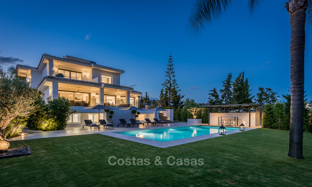 Gerenoveerde luxe villa in Andalusische stijl met zeezicht te koop, dichtbij strand, Elviria, Oost Marbella 4794