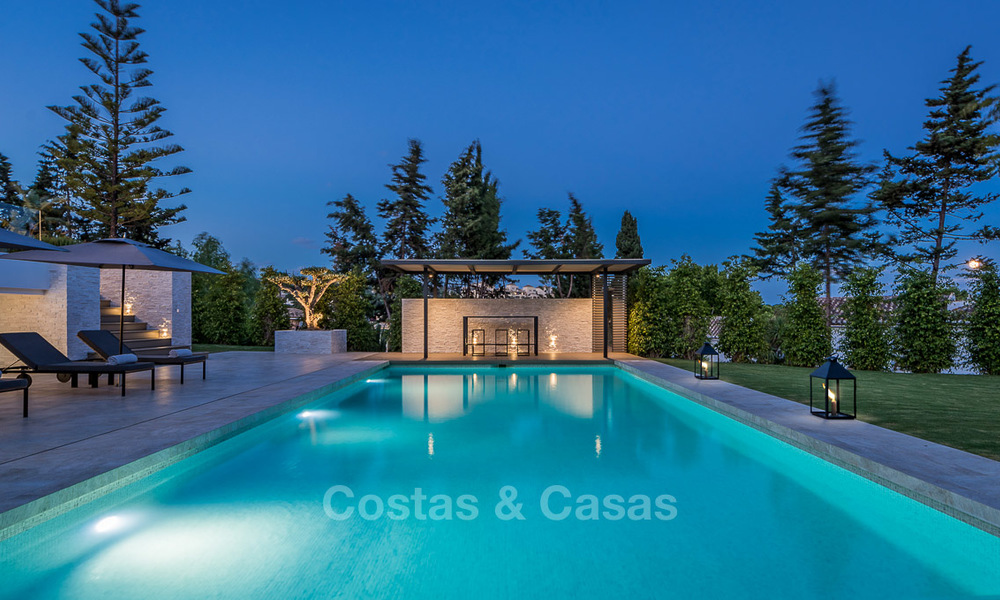 Gerenoveerde luxe villa in Andalusische stijl met zeezicht te koop, dichtbij strand, Elviria, Oost Marbella 4795