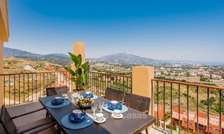 Nieuwe luxe appartementen in Andalusische stijl te koop, prachtig uitzicht op zee, Benahavis - Marbella 5069 