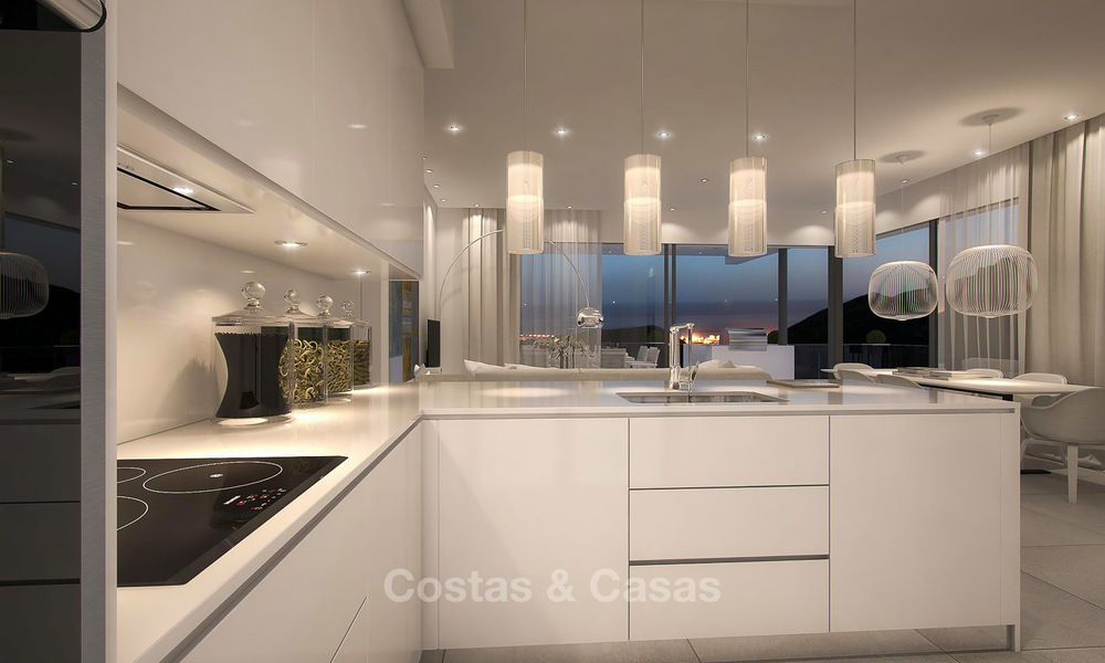 Moderne luxe appartementen te koop met onbelemmerd zeezicht, op korte rijafstand van het centrum van Marbella. 4864