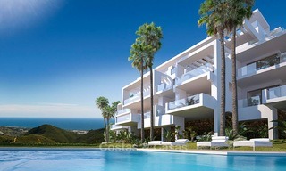 Moderne luxe appartementen te koop met onbelemmerd zeezicht, op korte rijafstand van het centrum van Marbella. 4872 