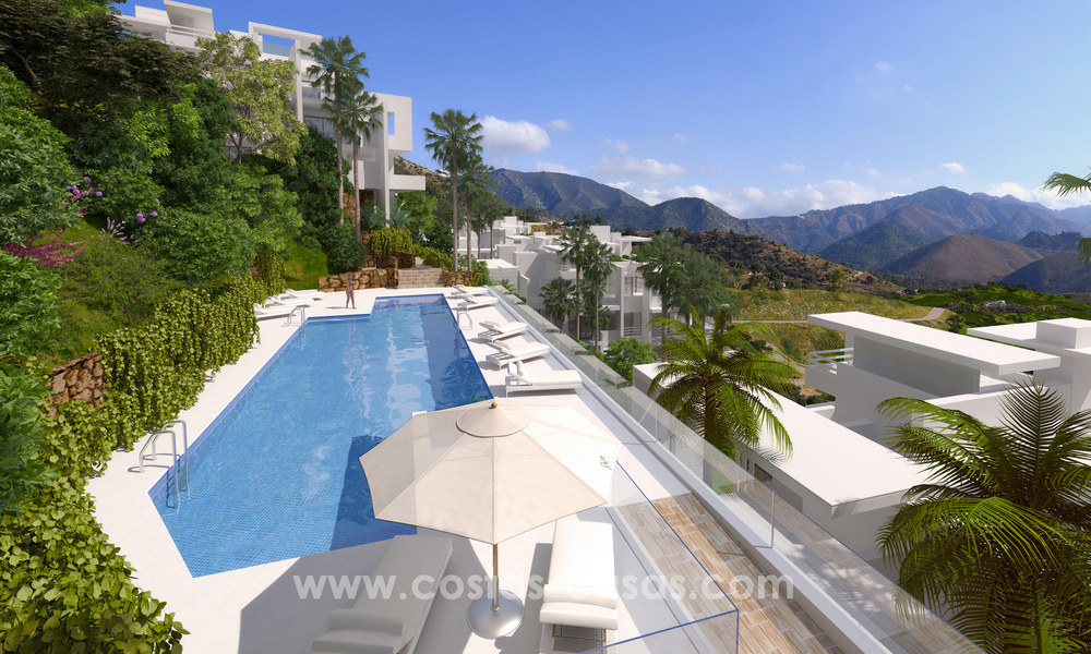 Moderne luxe appartementen te koop met onbelemmerd zeezicht, op korte rijafstand van het centrum van Marbella. 4875