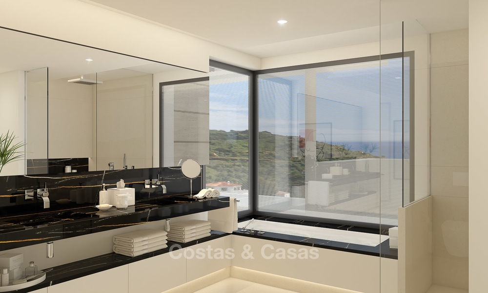 Modern-eigentijdse luxe appartementen met adembenemende zeezichten te koop, op korte rijafstand van het centrum van Marbella. 4940