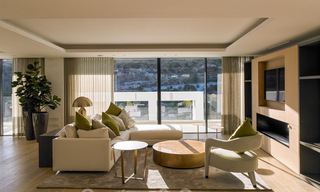 Modern-eigentijdse luxe appartementen met adembenemende zeezichten te koop, op korte rijafstand van het centrum van Marbella. Instapklaar. Laatste 3 penthouses. 38338 