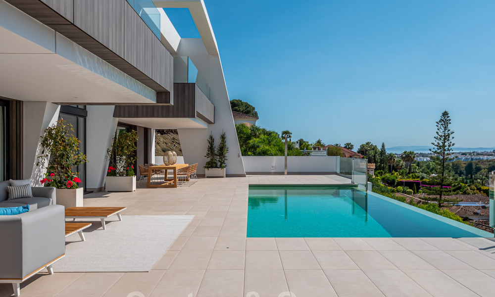 Exclusieve moderne luxe villa's te koop, New Golden Mile, tussen Marbella en Estepona 25348